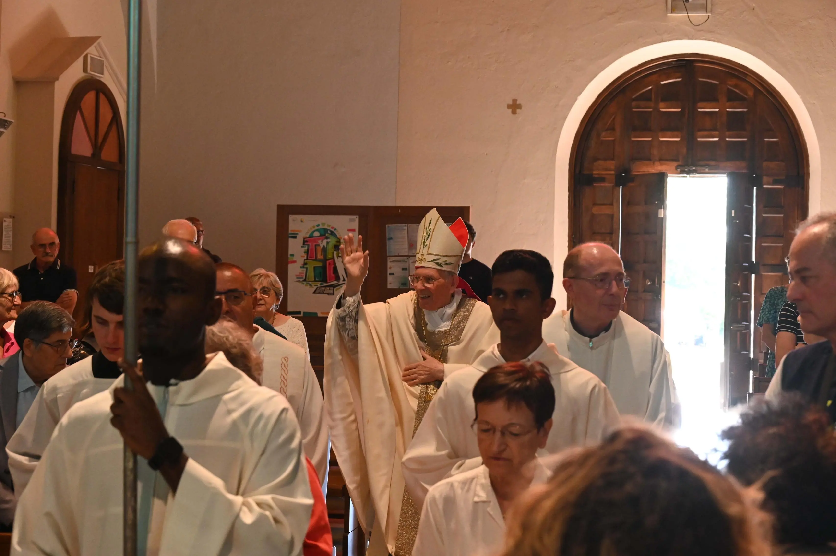 La messa alla Chiesa di San Benedetto Messe celebrata dal Cardinale Re