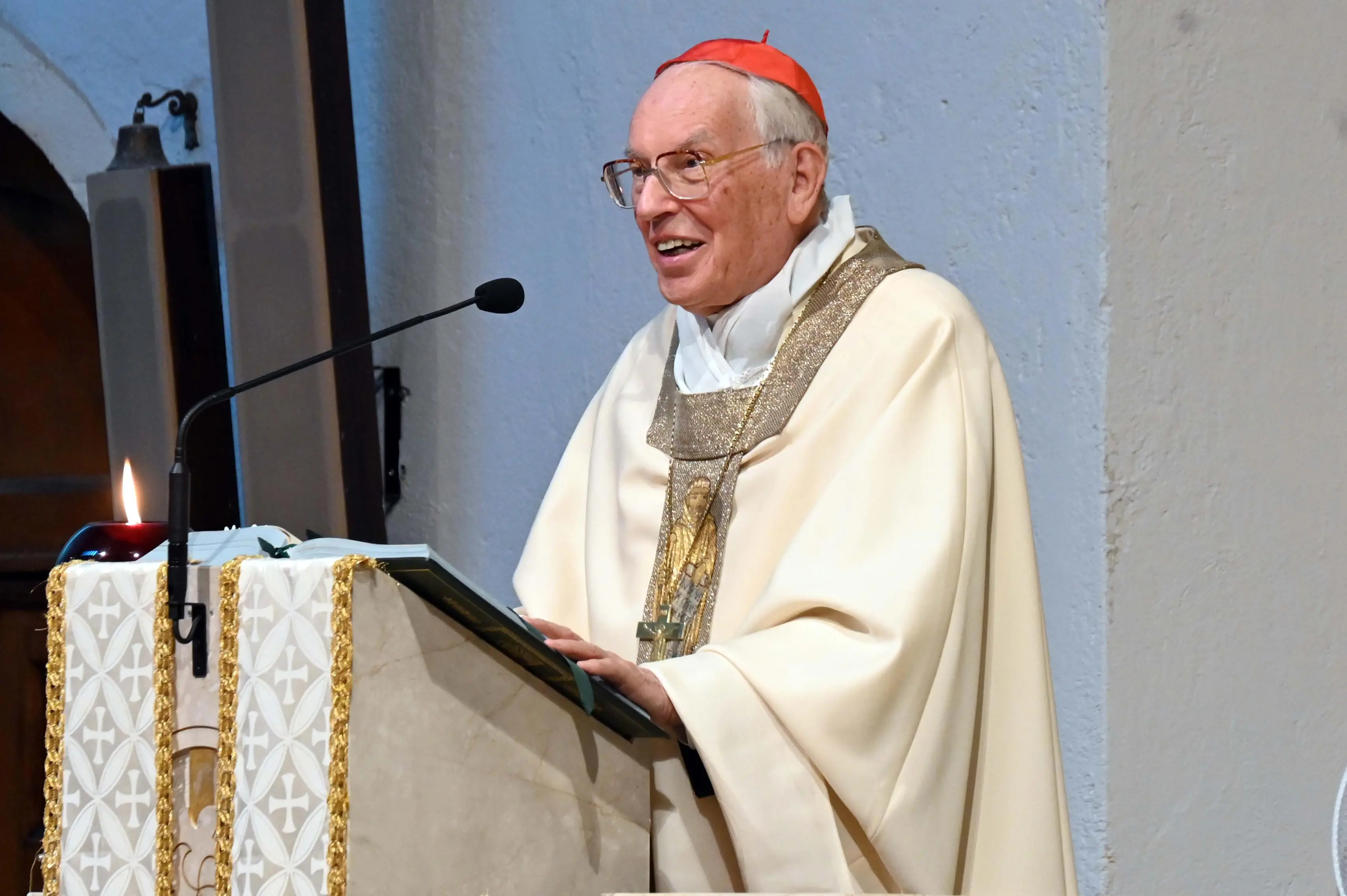 La messa alla Chiesa di San Benedetto Messe celebrata dal Cardinale Re