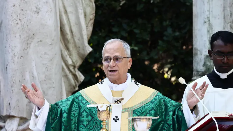 epa12226310 Pope Leo XIV leads the Mass for the Care of Creation, in Castel Gandolfo, Italy, 09 July 2025. EPA/YARA NARDI / POOL