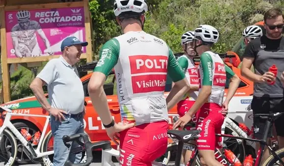 Il team di Contador e Basso si allena sulla storica salita «Recta Contador»