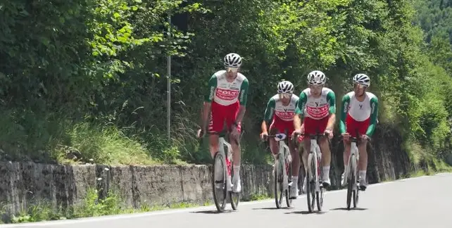 Il team di Contador e Basso si allena sulla storica salita «Recta Contador»
