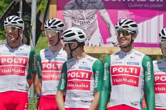 Il team di Contador e Basso si allena sulla storica salita «Recta Contador»