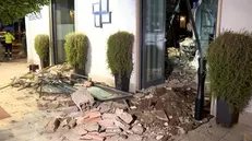 Terracina ( LT ) 7-07 - 2025.Crolla un slolaio di un ristorante muore una ragazza di 31 anni . Ansa / Renato Olimpio