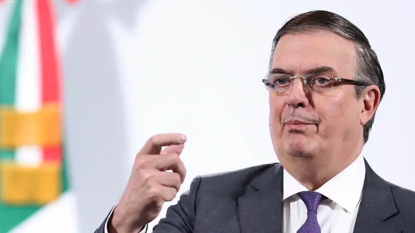 epa12213408 Economy Secretary Marcelo Ebrard speaks during a press conference at the National Palace in Mexico City, Mexico, 03 July 2025. Ebrard estimated that the new fiscal plan proposed by U.S. President Donald Trump will not impact the country's economy and, on the contrary, could strengthen the competitive position of domestic products compared to other markets. EPA/MARIO GUZMAN
