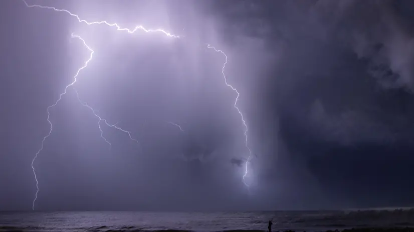 24/09/2020, Ostia, Roma, una tempesta di fulmini ha regalato uno spettacolo pirotecnico sul Litorale Romano.