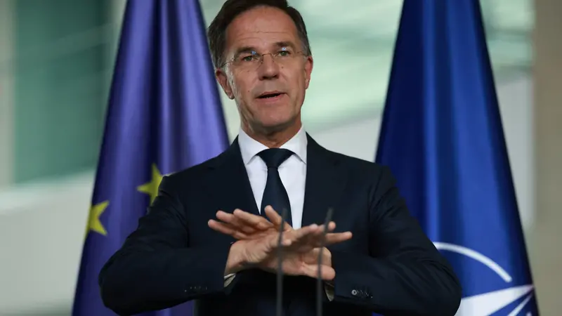 epa12227107 NATO Secretary-General Mark Rutte speaks at a press conference with German Chancellor Friedrich Merz (not seen) at the Chancellery in Berlin, Germany, 09 July 2025. EPA/CLEMENS BILAN