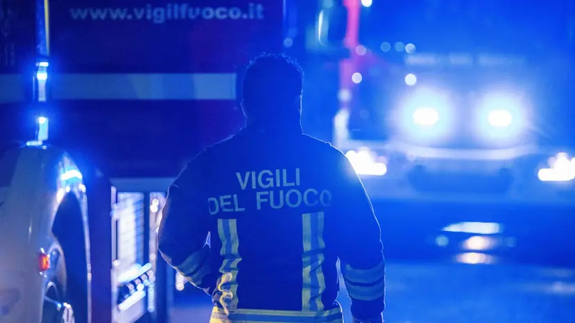 Incendio attivita commerciale via Ermenegildo Cantoni, tre corpi senza vita ritrovati al interno dei locali, Carabinieri e Vigili del fuoco sul posto, 13 Settembre 2024, Ansa/Andrea Fasani