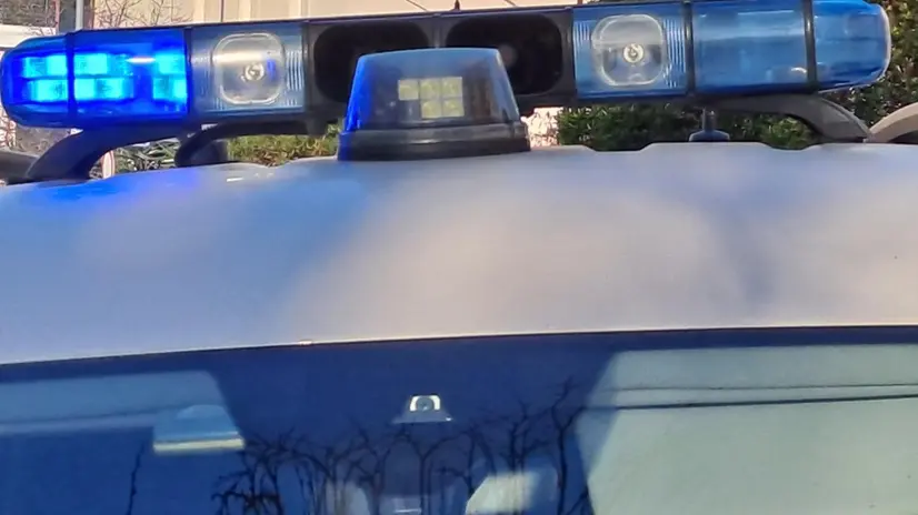 Auto polizia generica ad Ancona