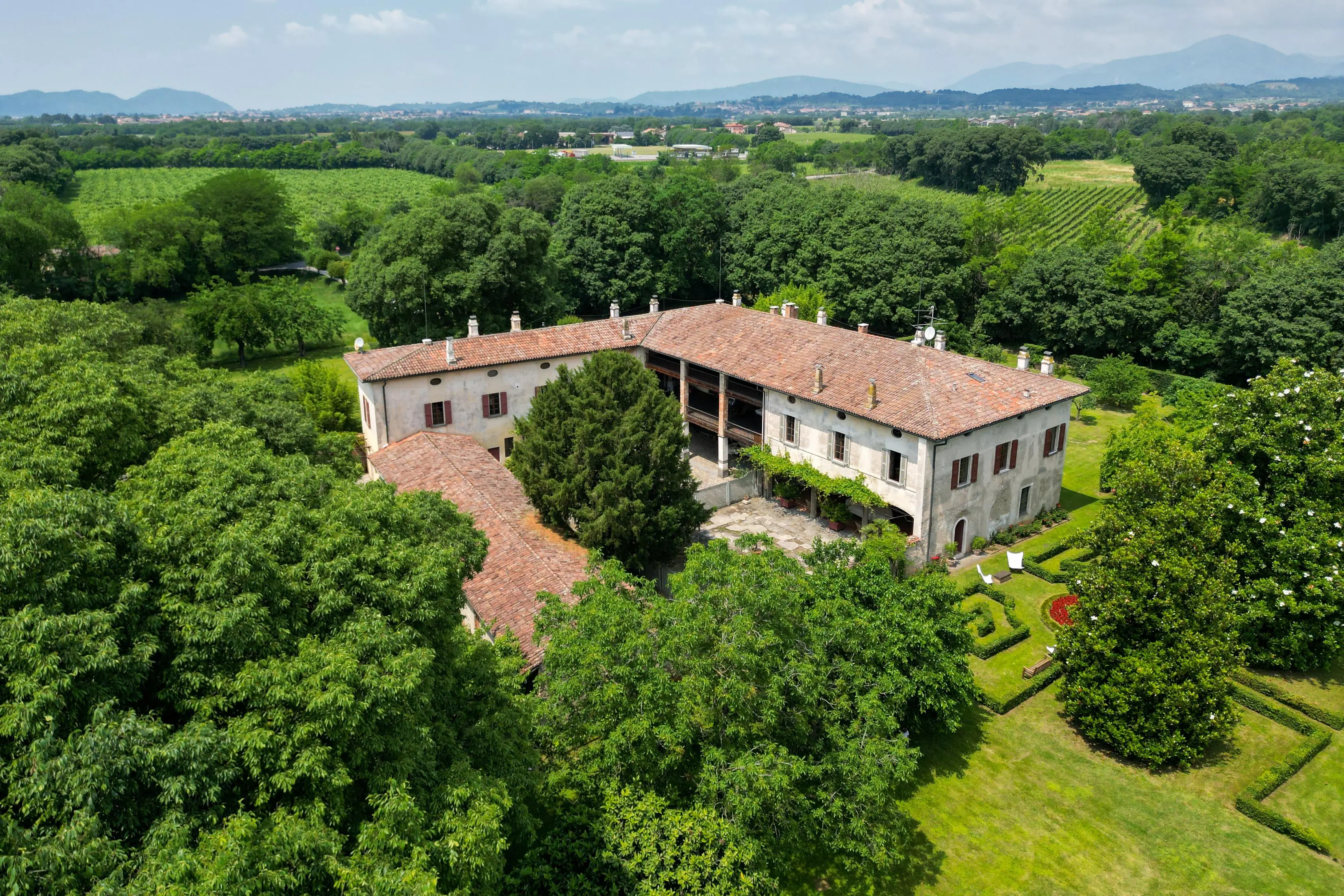 La villa del XVIII a Paderno Franciacorta è in vendita