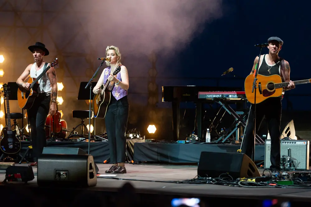 Grandi Carlile al festival Tener-a-mente