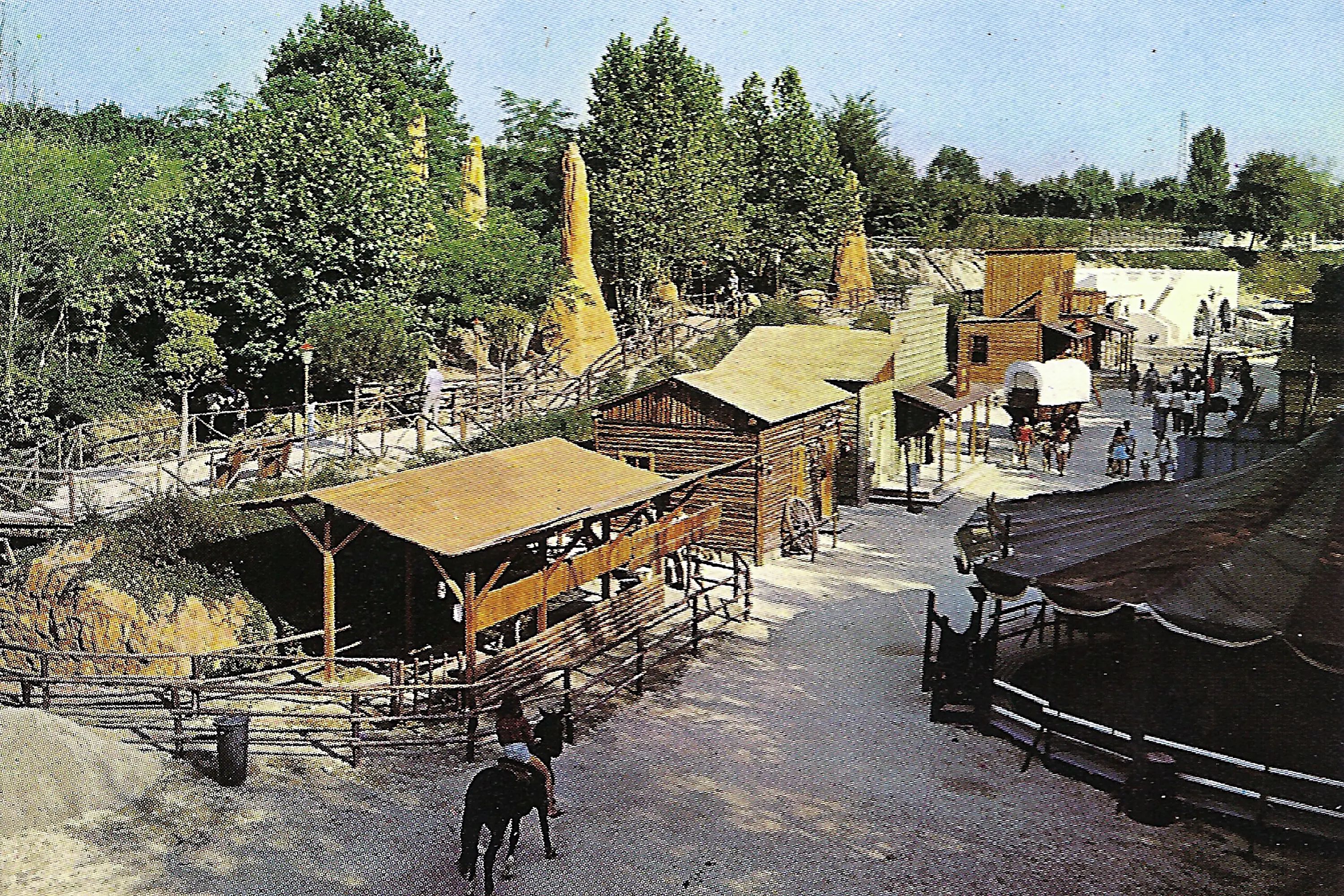 Il giorno dell'apertura di Gardaland il 19 luglio 1975
