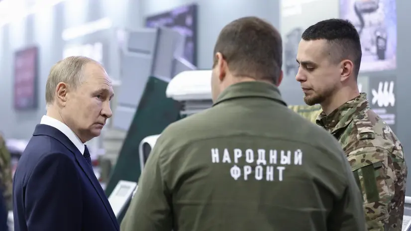 epa12220652 Russian President Vladimir Putin (L) tours an exhibition showcasing the results of the All-Russian People's Front's efforts over the past three years, held under the motto of 'Everything for Victory!' held by the All-Russian People's Front at the Russia National Centre in Moscow, Russia, 06 July 2025. EPA/ARTYOM GEODAKYAN / SPUTNIK / KREMLIN POOL MANDATORY CREDIT