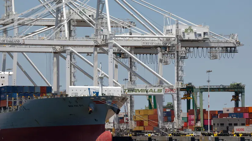 epa12238225 A container ship at the Port of Oakland in Oakland, California, USA, 14 July 2025. Recent tariff increases and trade policies, particularly those related to China, have significantly affected the port’s operations and container volume. Shipping lines have been canceling voyages and skipping ports (known as 'blank sailings') in response to the uncertainty and reduced demand caused by tariffs, leading to a decline in container traffic at the Port of Oakland. Last week, US President Trump sent a letter to European Union leaders stating that he would impose a 30 percent tariff on goods imported from the EU beginning 01 August. Trump also threatened to impose 25 percent tariffs on Japan and South Korea, 30 percent on Mexico, and 35 percent on Canada. EPA/JOHN G. MABANGLO