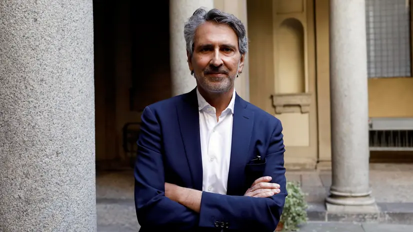 L'Assessore alla Rigenerazione Urbana e Urbanistica Giancarlo Tancredi nel chiostro di Palazzo Marino a Milano, 13 ottobre 2021.ANSA/MOURAD BALTI TOUATI
