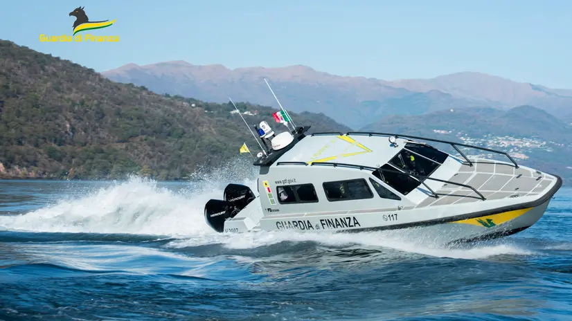 Un mezzo della Guardia di Finanza