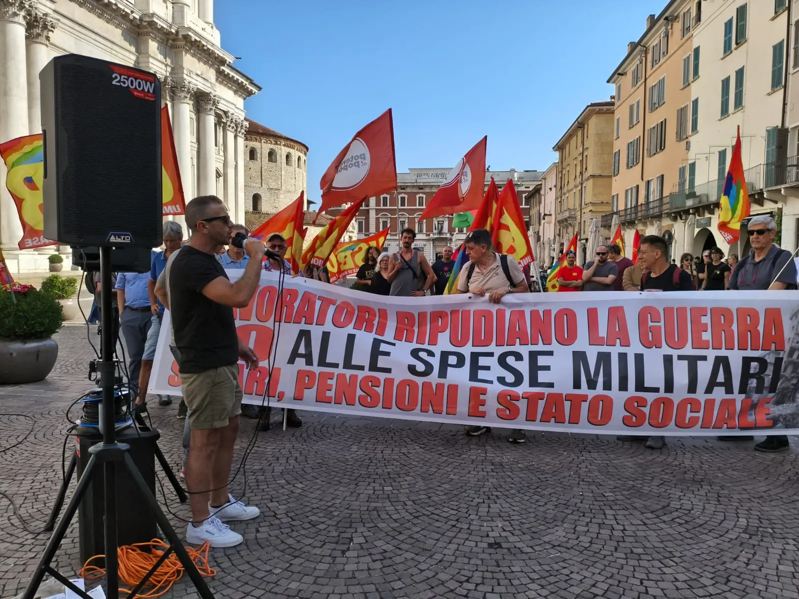 Carico di missili a Montichiari, manifestazione dei lavoratori Usb a Brescia