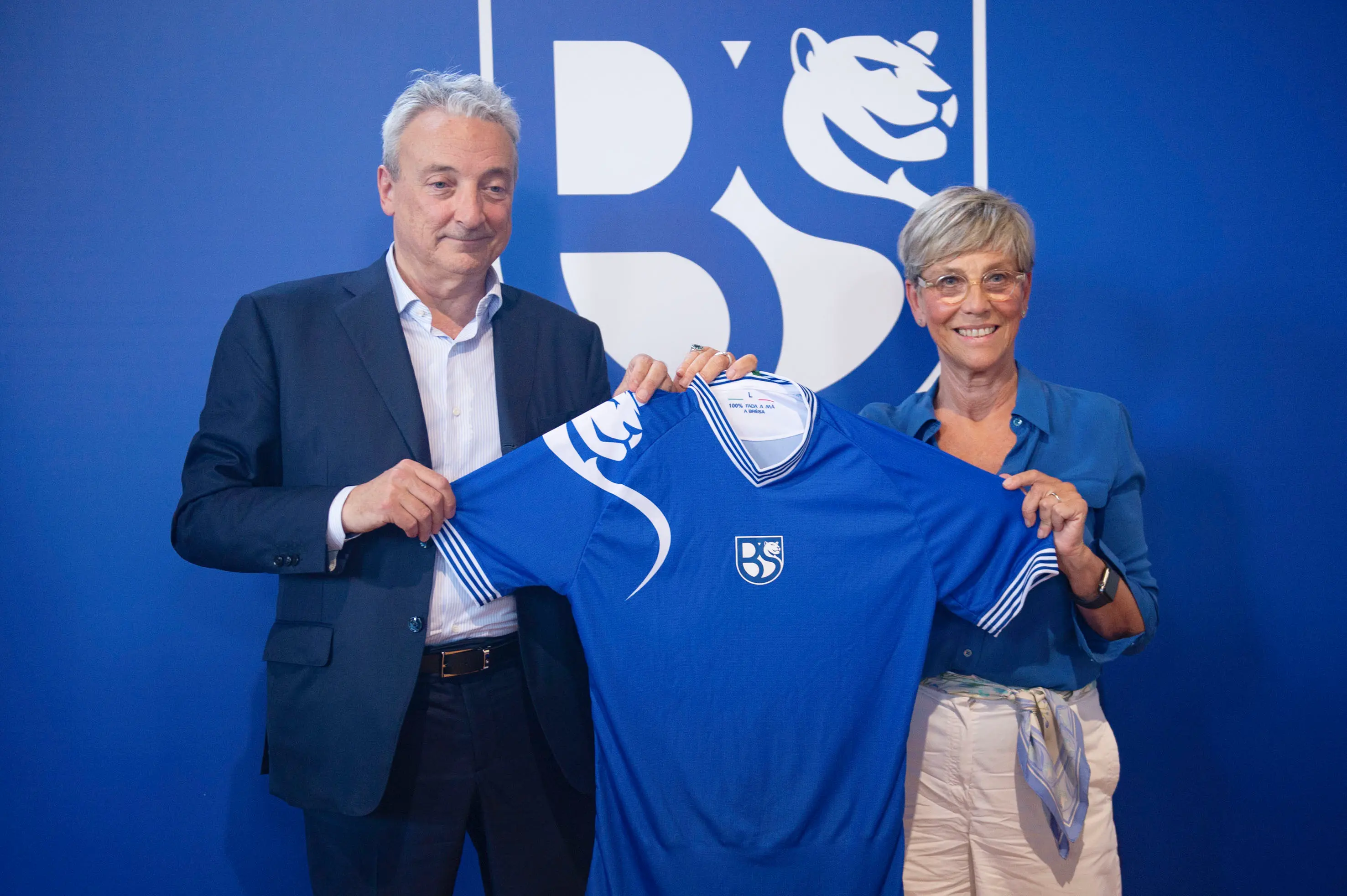 La nuova maglia del Brescia