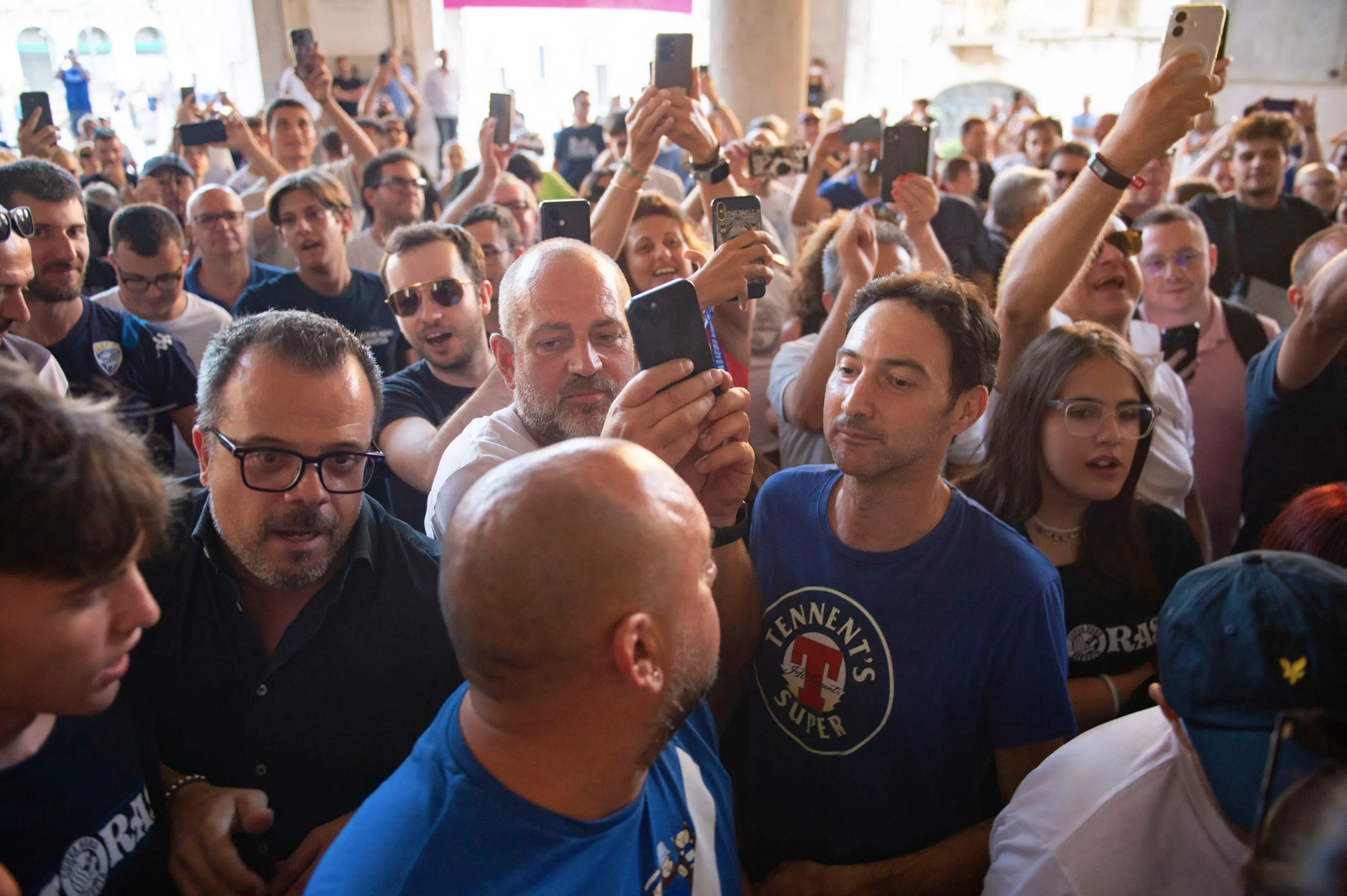 L'affetto dei tifosi per Giuseppe Pasini