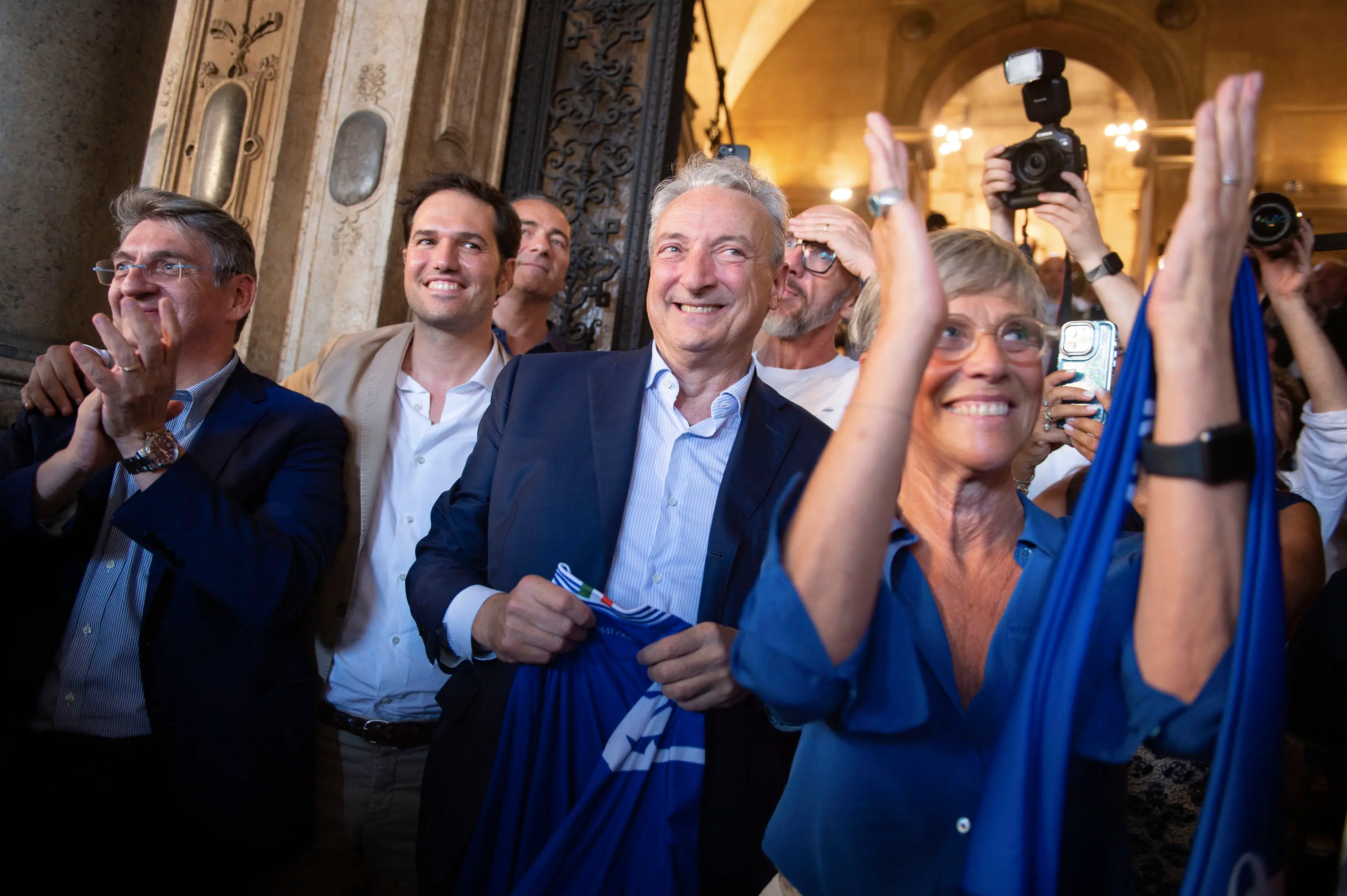 L'affetto dei tifosi per Giuseppe Pasini