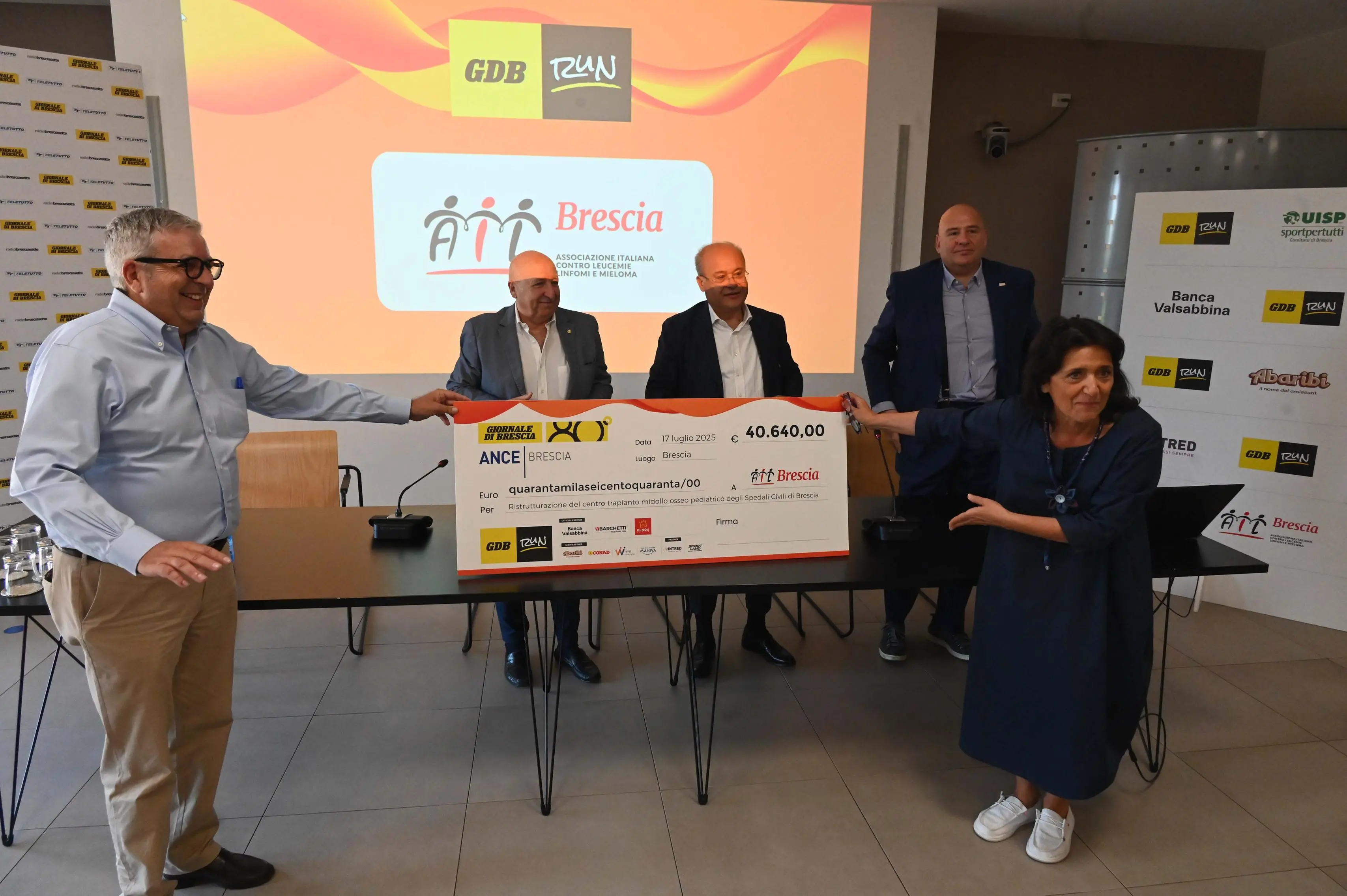 GdB run, la consegna dell'assegno all'Ail