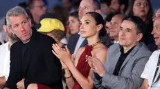 epa12243547 Israeli actor Gal Gadot (C) attends the opening ceremony of the 42nd Jerusalem Film Festival in Jerusalem, 17 July 2025. Israeli Hollywood actor Gal Gadot and US producer Lawrence Bender receive Achievement Awards for their contributions to international cinema. EPA/ABIR SULTAN EPA