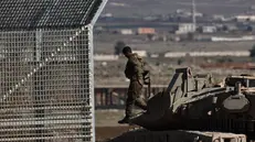 epa11934926 An Israeli tank enters the buffer zone between Israel and Syria, near Quneitra, in the Israeli-annexed Golan Heights, 02 March 2025. Israelâ€™s prime minister and defense minister have instructed the IDF to prepare to defend the Druze community of Jaramana, in the suburbs of the Syrian capital Damascus, following local clashes with the new Syrian government forces. EPA/ATEF SAFADI