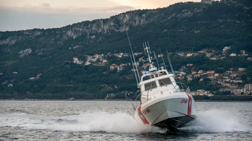Una motovedetta della Capitaneria di porto di Trieste