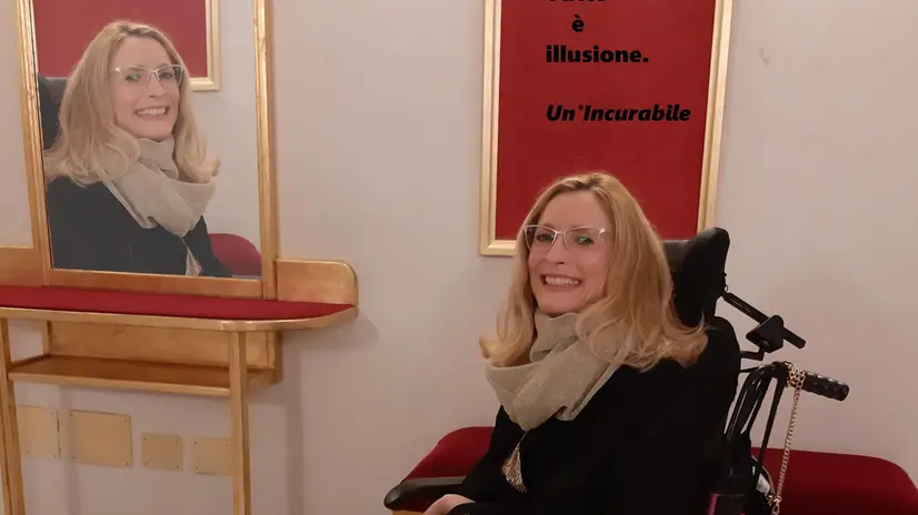 Una foto di Martina Oppelli, la donna di 49 anni, triestina, affetta da venti anni da sclerosi multipla, 01 luglio 2025. ANSA/US Associazione Luca Coscioni ++ANSA - FOTO DA UTILIZZARE SOLTANTO OGGI PER ILLUSTRARE LA NOTIZIA DEL TITOLO. LA FOTO NON PUO' ESSERE VENDUTA, NE' ARCHIVIATA, NE' UTILIZZATA PER ALTRE NOTIZIE+++