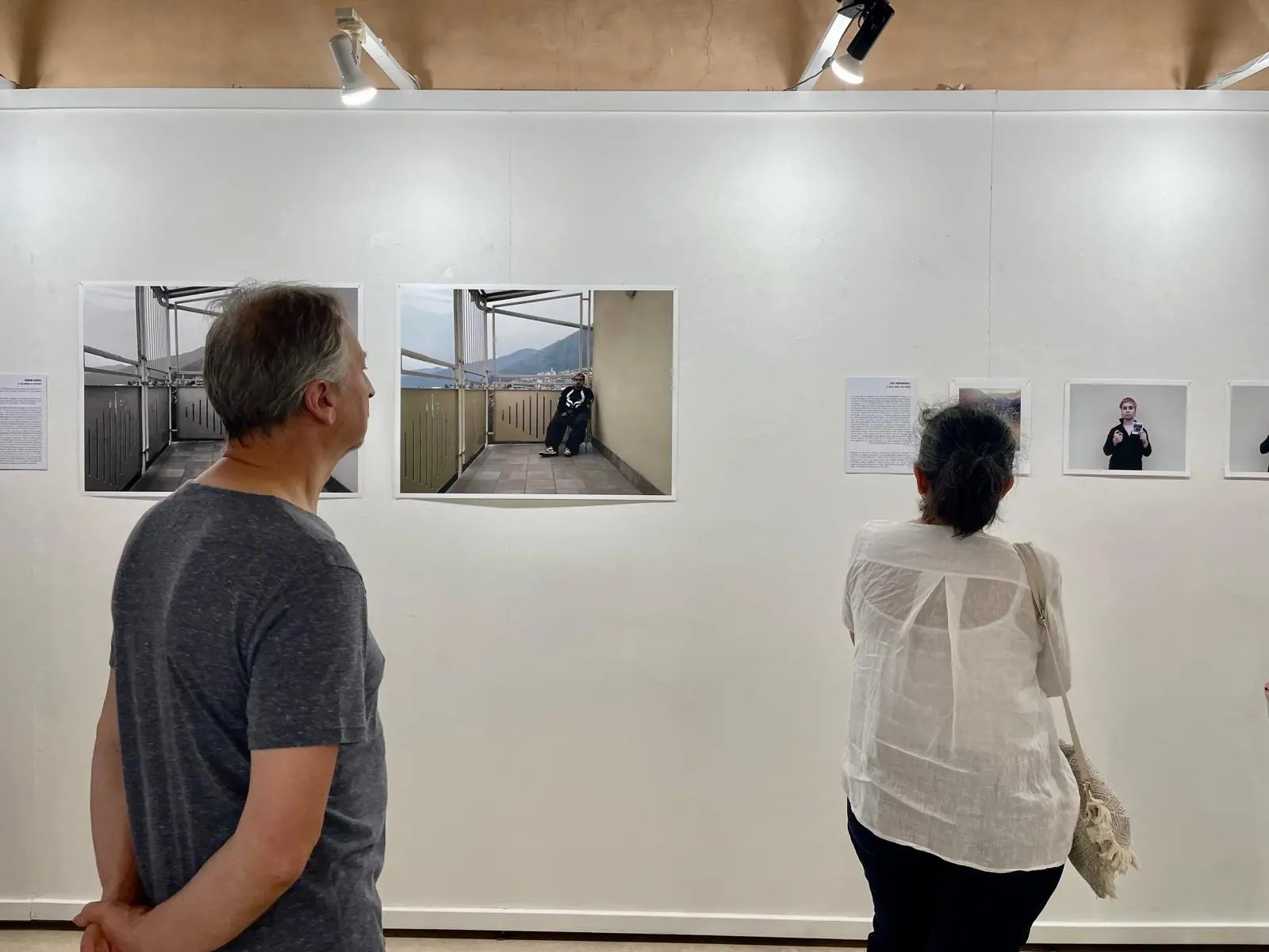 L'inaugurazione della mostra fotografica di Camilla India Viadana