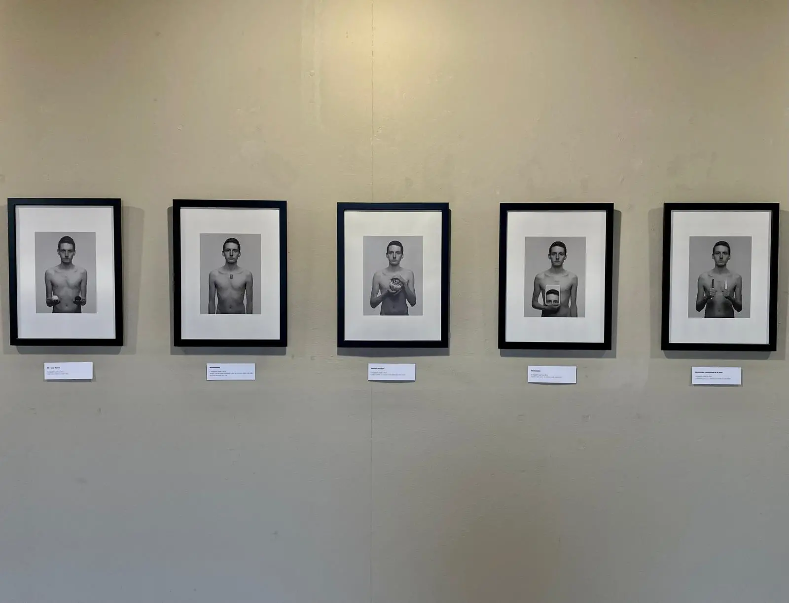 L'inaugurazione della mostra fotografica di Camilla India Viadana