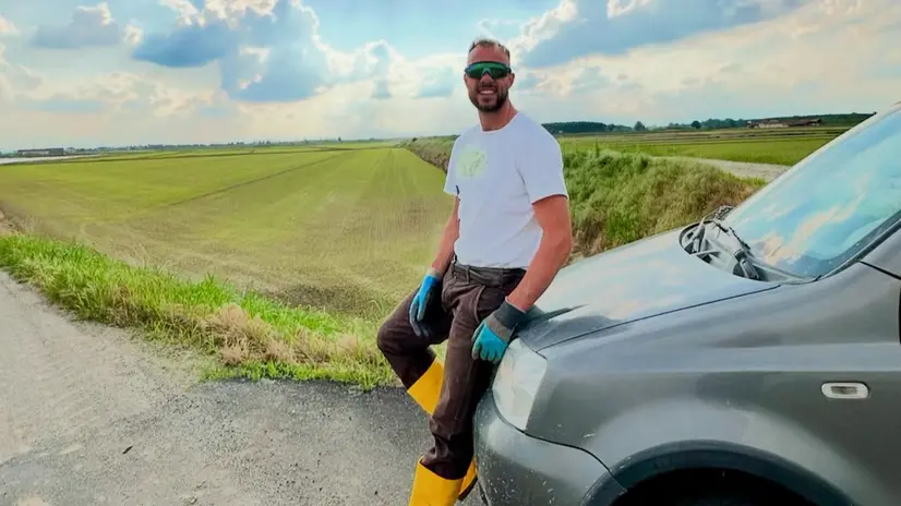 Davide Guglielmotti in tenuta da campagna (da Instagram)
