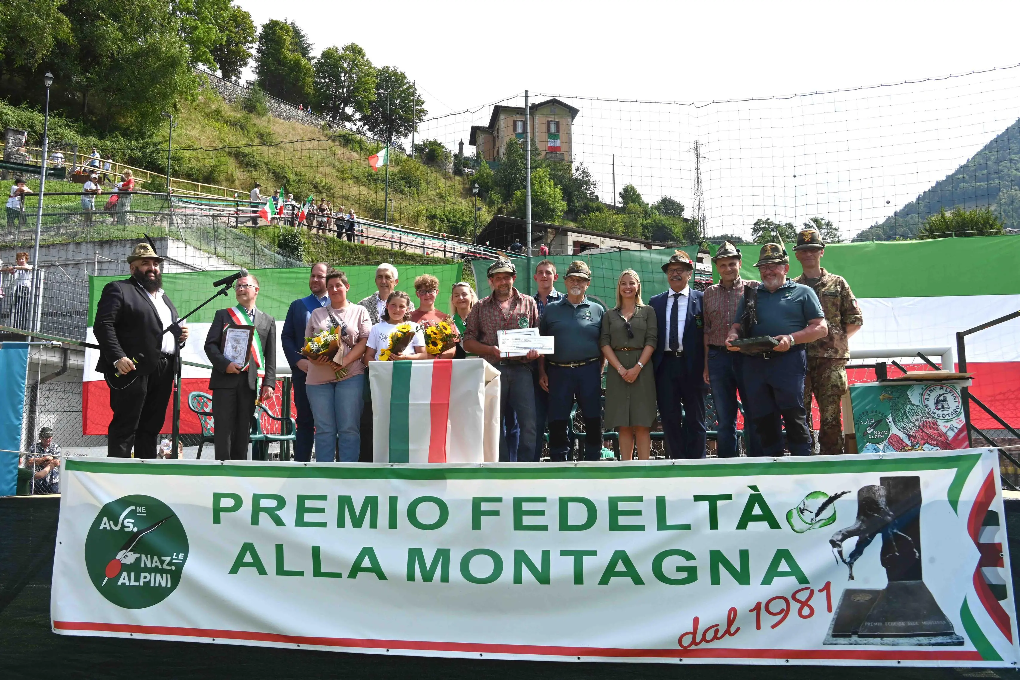 A Moris Tanghetti il premio «Fedeltà alla montagna» dell'Ana
