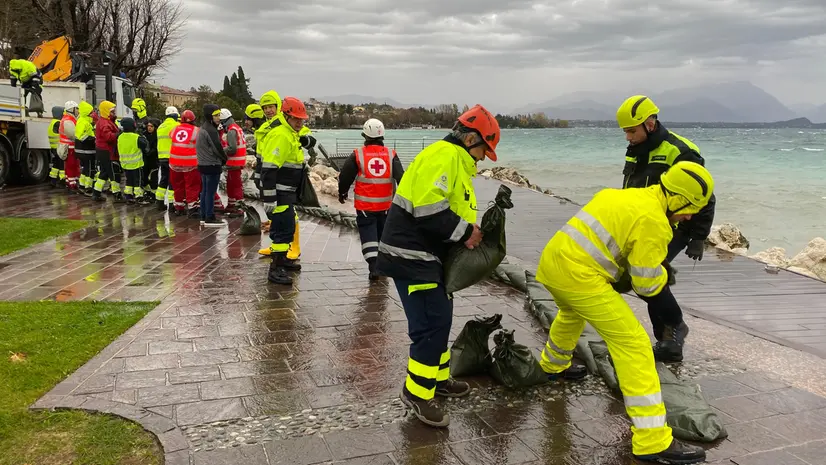 La protezione civile sul campo