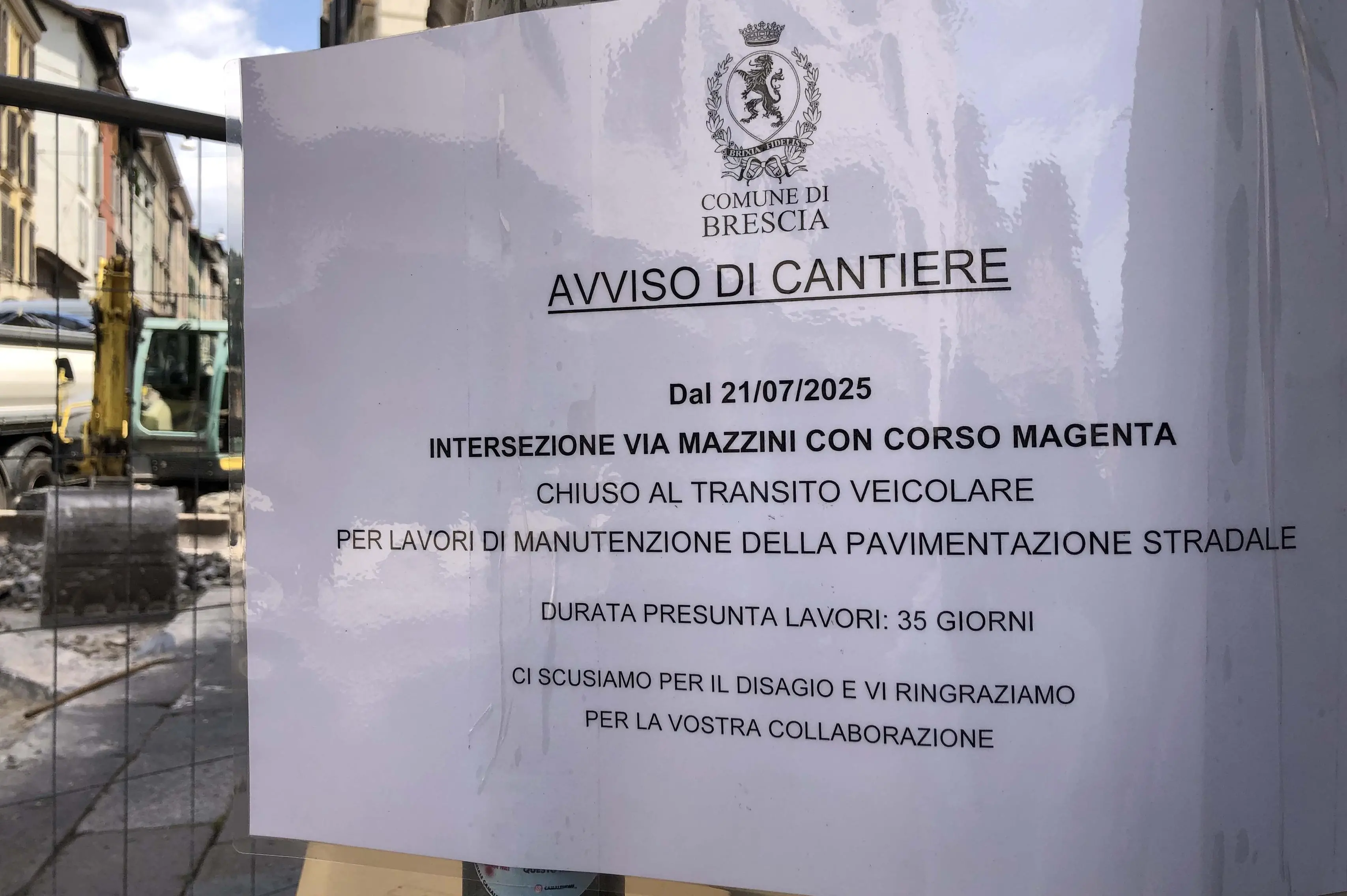 I lavori sulla pavimentazione in centro