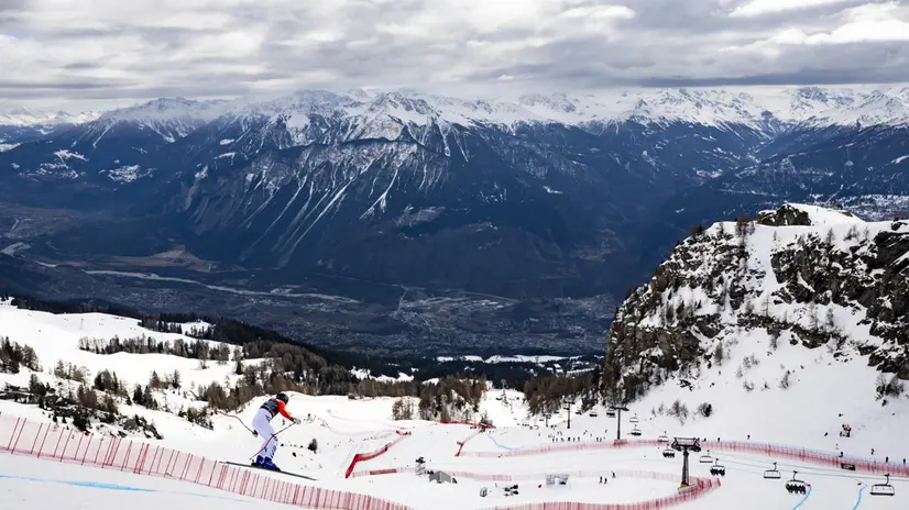 epa11909704 Romed Baumann of Germany in action during a training session for the men's Downhill race at the FIS Alpine Skiing World Cup in Crans-Montana, Switzerland, 20 February 2025. EPA/JEAN-CHRISTOPHE BOTT