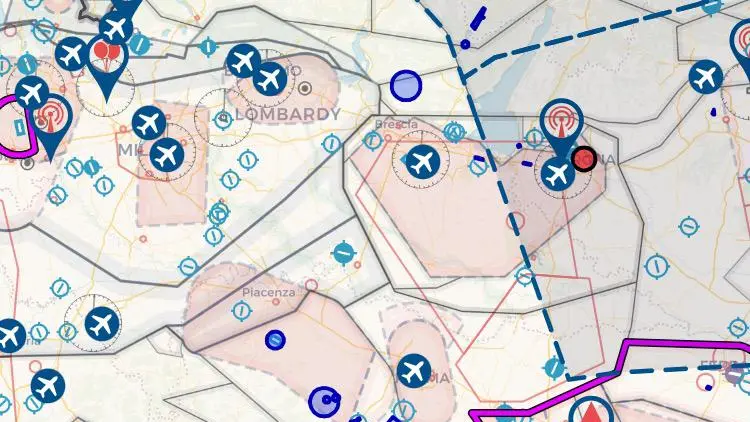 Una mappa che indica gli spazi aerei controllati e quelli non controllati