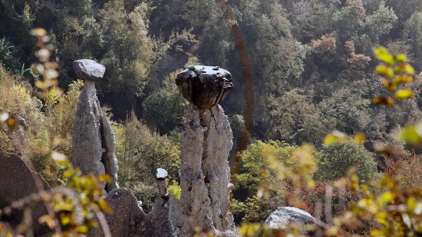 Uno scorcio delle caratteristiche Piramidi di Zone