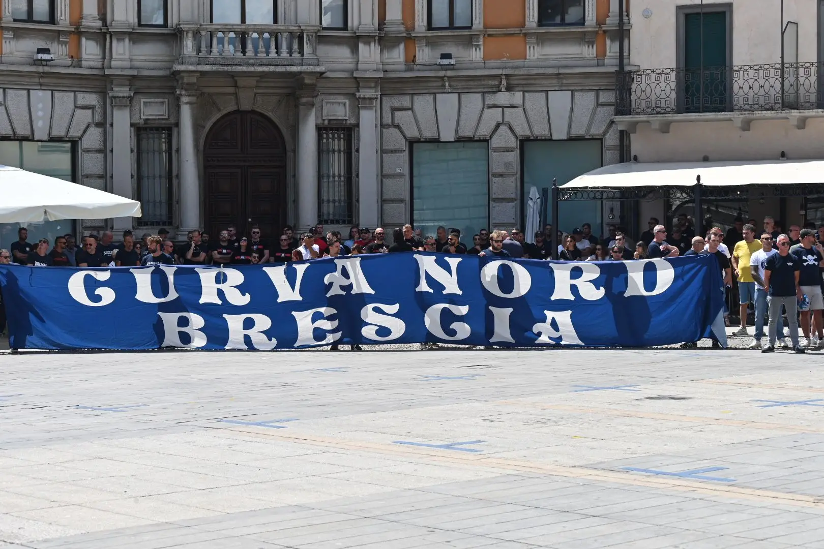A Chiari il funerale di Fabio Festa, morto sul Blumone