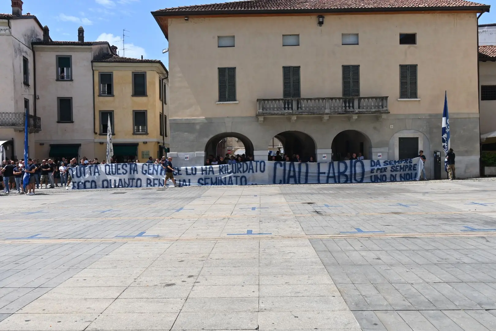 A Chiari il funerale di Fabio Festa, morto sul Blumone