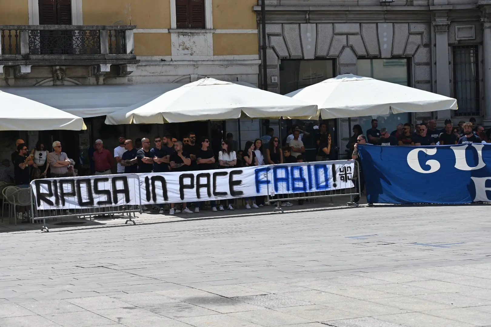 A Chiari il funerale di Fabio Festa, morto sul Blumone