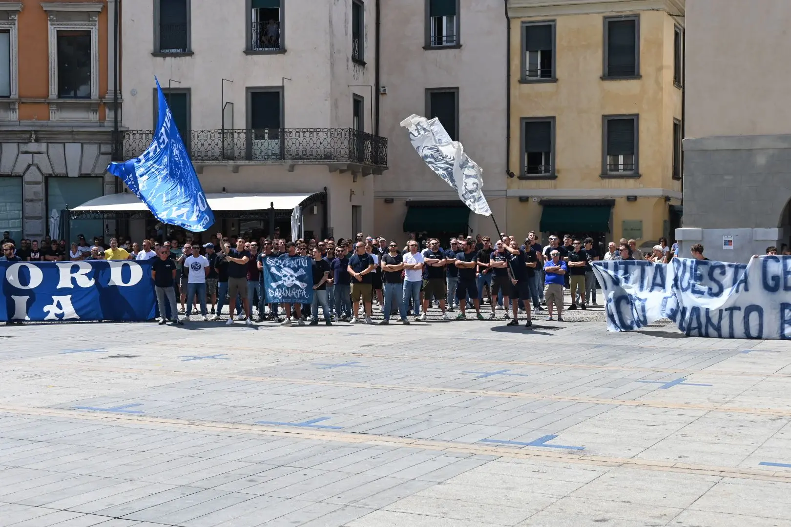 A Chiari il funerale di Fabio Festa, morto sul Blumone