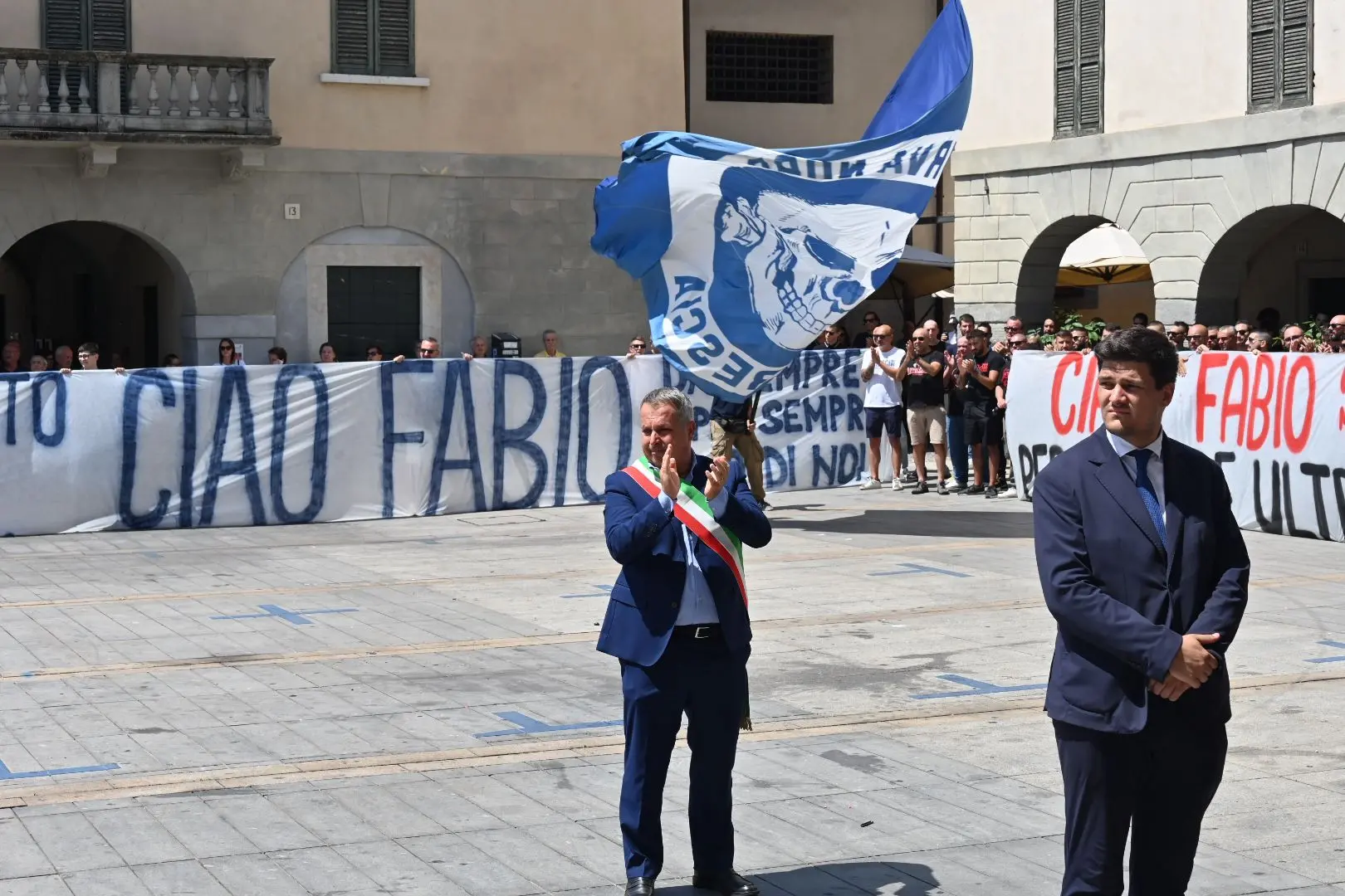 A Chiari il funerale di Fabio Festa, morto sul Blumone