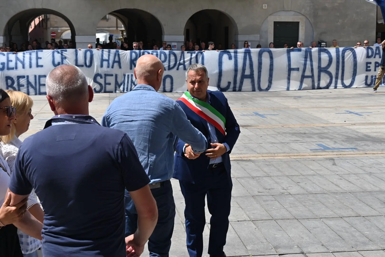 A Chiari il funerale di Fabio Festa, morto sul Blumone