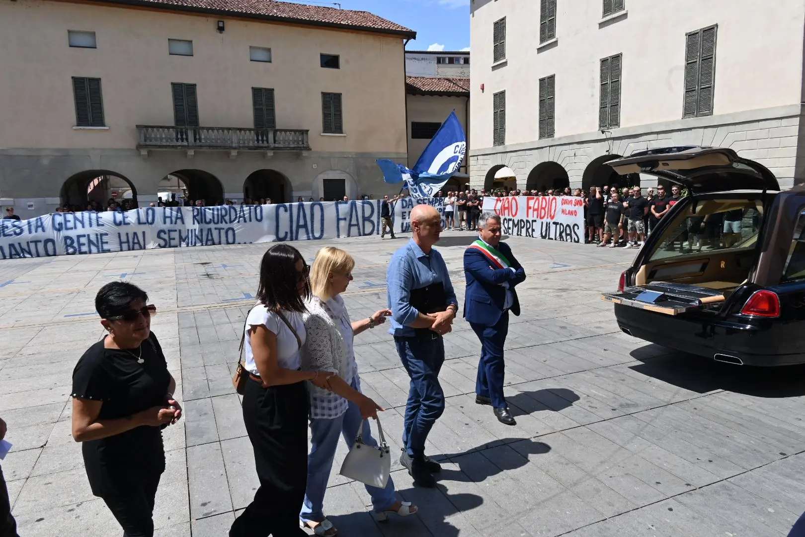 A Chiari il funerale di Fabio Festa, morto sul Blumone