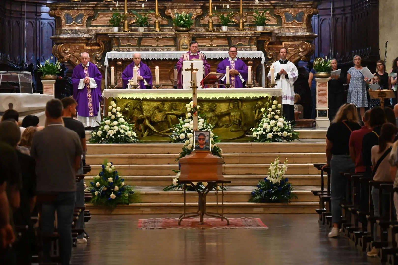 A Chiari il funerale di Fabio Festa, morto sul Blumone