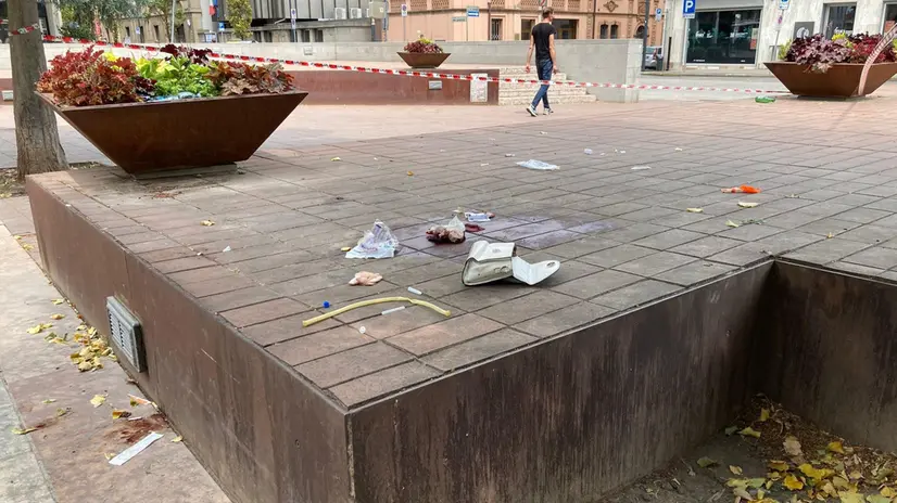 I giardini, in centro a Rovigo, dove la notte scorsa è stato ucciso un ragazzo 23enne durante una rissa, 20 luglio 2025. ANSA/TOMMASO MORETTO