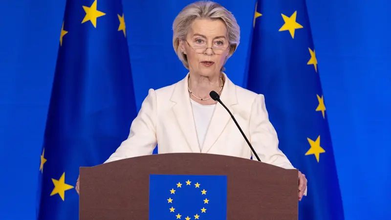 La presidente della commisione Europea Ursula von der Leyen - Epa/Jessica Lee