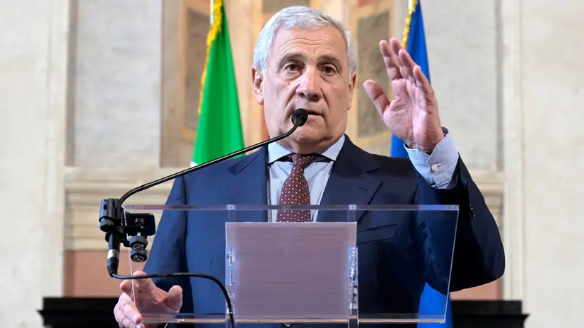 Il ministro degli Affari Esteri, Antonio Tajani, durante la cerimonia di giuramento dei giovani funzionari diplomatici a Villa Madama, Roma, 22 luglio 2025. ANSA/RICCARDO ANTIMIANI