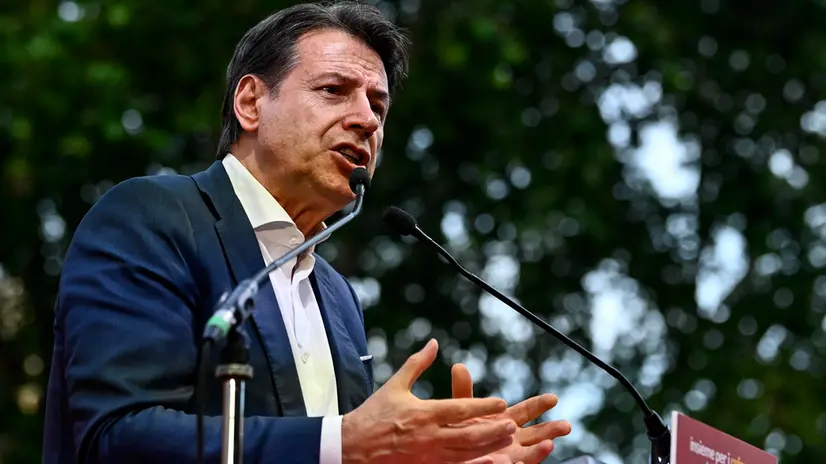 Il presidente del Movimento 5 Stelle, Giuseppe Conte, durante la maratona oratoria per il referendum dell’8 e 9 giugno, Roma, 19 maggio 2025. ANSA/RICCARDO ANTIMIANI