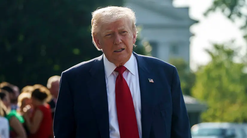 epa12261473 US President Donald Trump talks to the media as he departs from the White House in Washington, DC, USA, 25 July 2025. President Trump is due to visit Scotland for a 4-day visit where he is due to visit his golf courses and met with UK Prime Minister Keir Starmer. EPA/WILL OLIVER / POOL